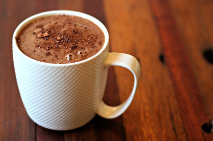 Cach-pha-che-cacao-nong-dung-dieu